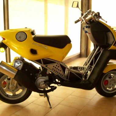 Italjet Dragster, 50cc, del 1998, nuovo, mai circolato, colore giallo